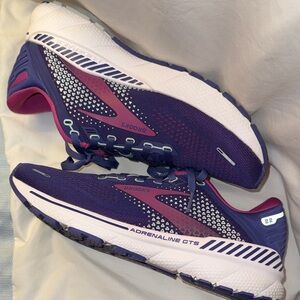 Brooks Women's Adrenaline GTS 22 Purple, Pink, & White Running Shoes